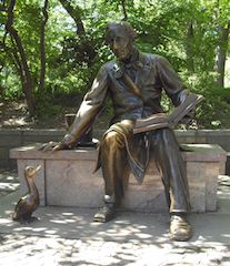 Image of bronze Hans Christian Andersen statue in Central Park, NY, photography by R. Isip 